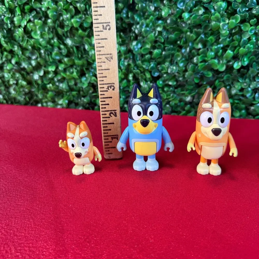 Bluey Family Figure Pack 5 Poseable Characters Action Figures Preschool Toys